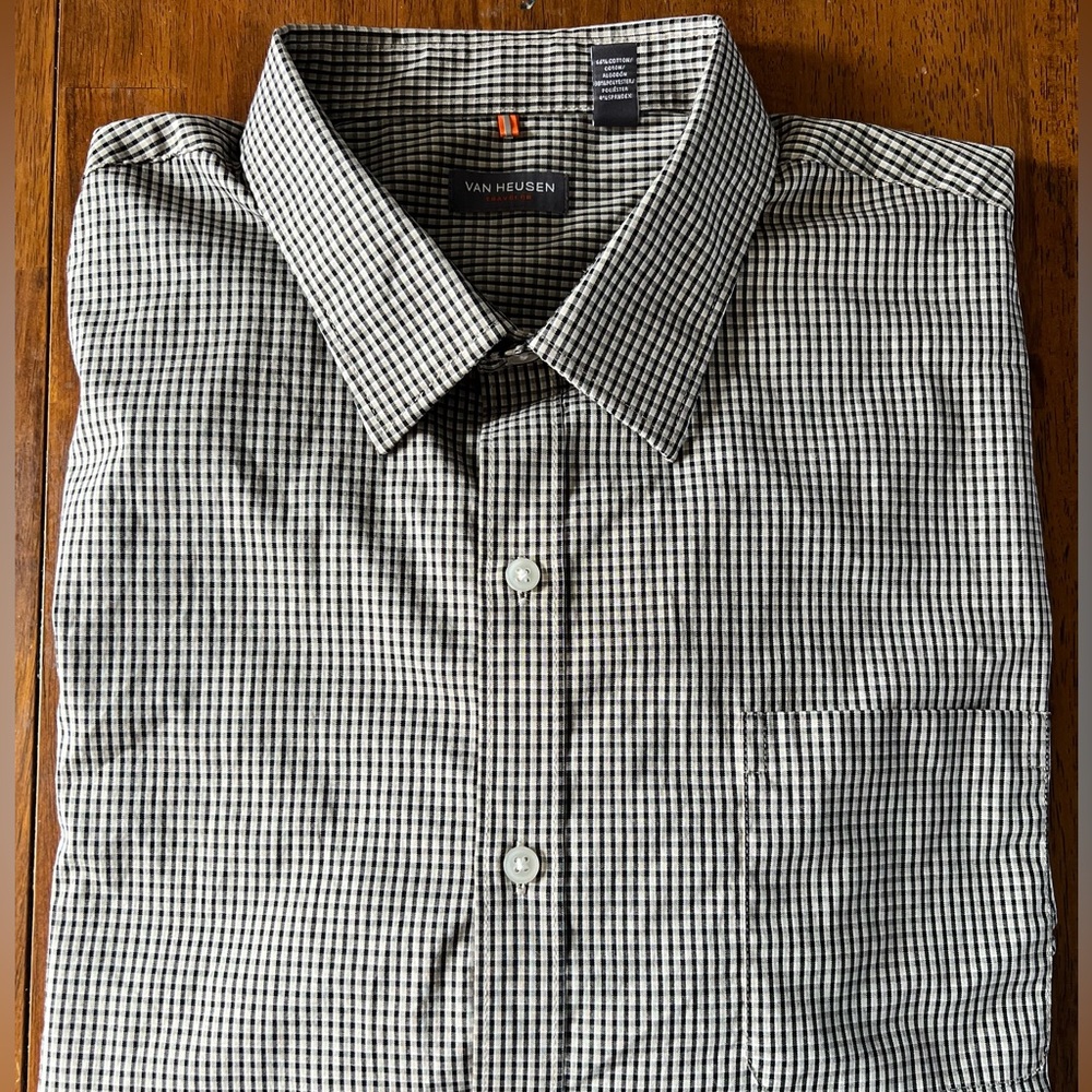 Men’s Van Heusen Traveler Button Down Single Pocket no iron Shirt Long Sleeve